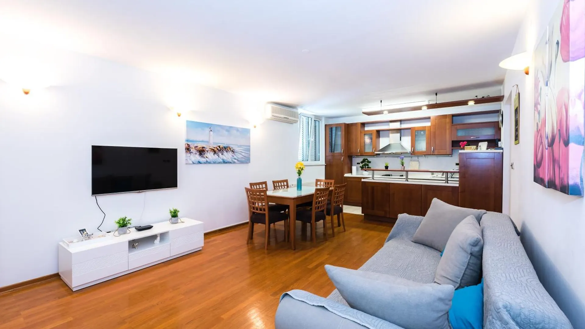 Summer Dream Apartment Split