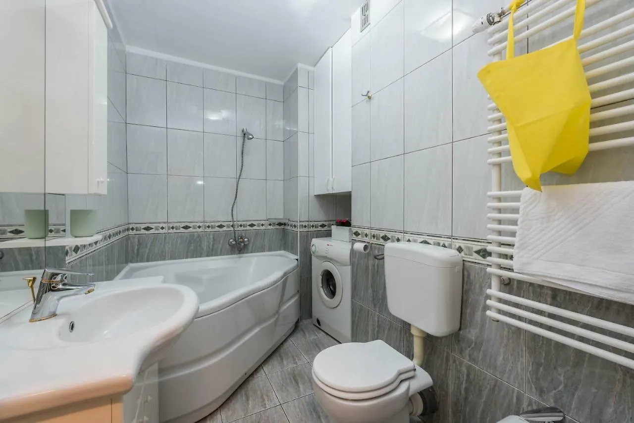 Summer Dream Apartment Split